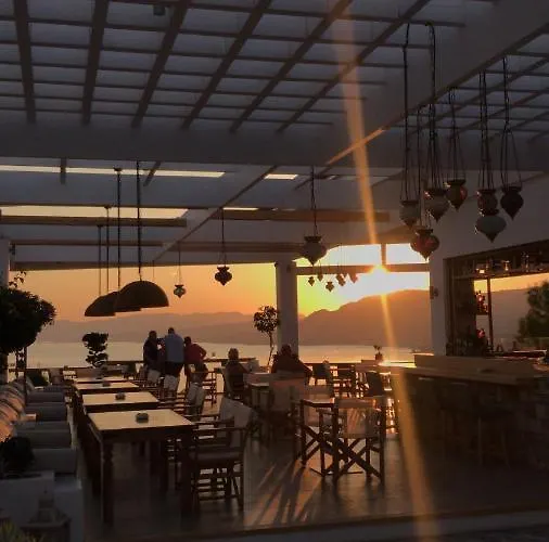 Pefkos Blue Apart Otel 4*