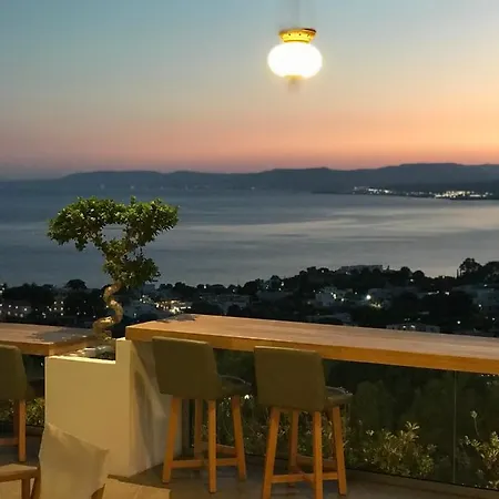 Pefkos Blue 아파트호텔 4*