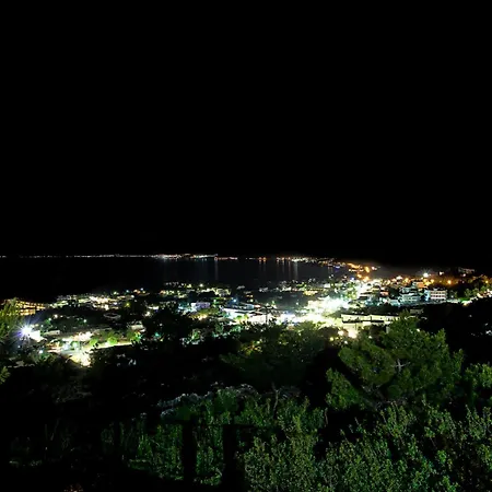 Lägenhetshotell Pefkos Blue 4*