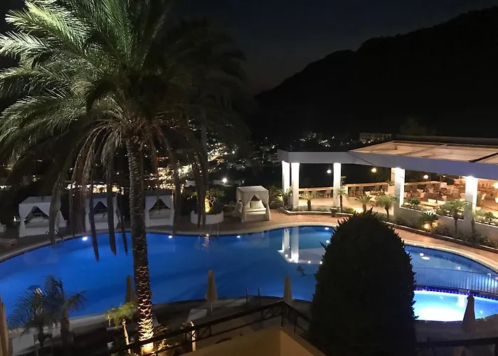 公寓式酒店 培福克斯蓝色公寓式酒店 Pefki