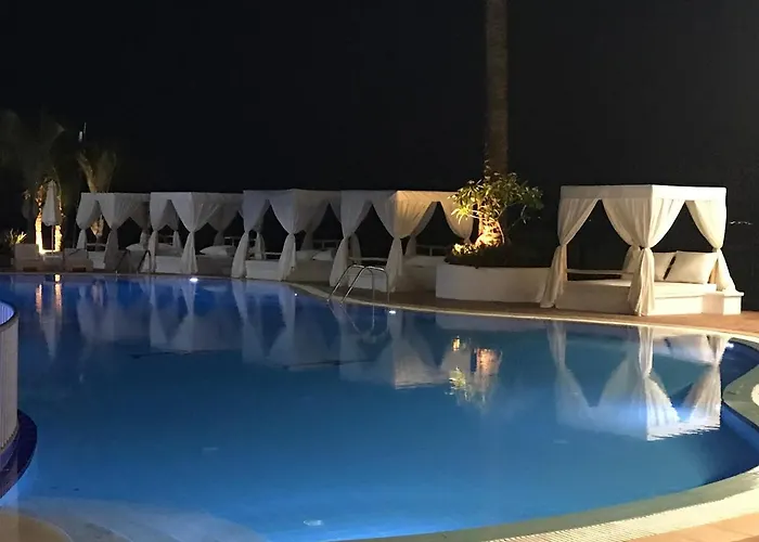 Apartahotel Pefkos Blue