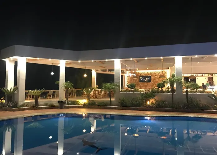 培福克斯蓝色公寓式酒店 Pefki